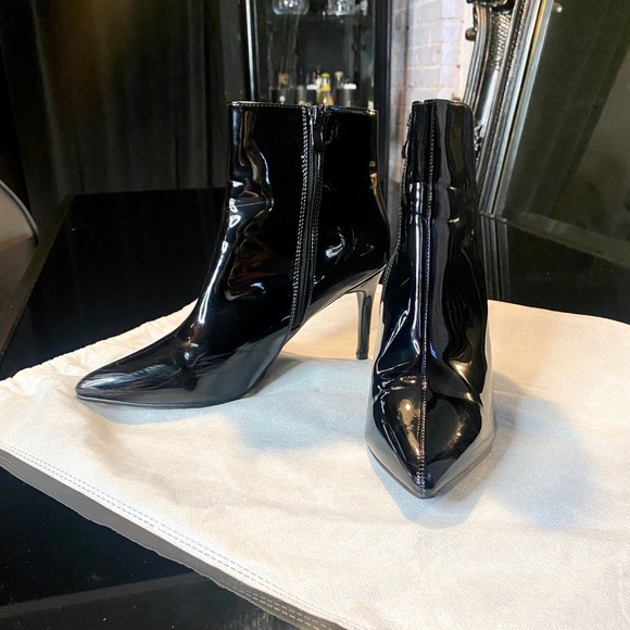 ‘Smooth Talker’ patent bootie - Picture 2 of 4